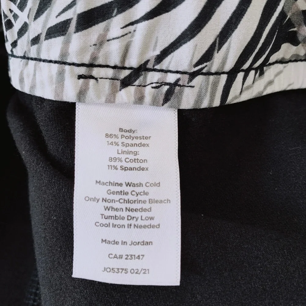 T by‎ Talbots Women's XL Black White Stretch Painted Fronds Active Skort Skirt